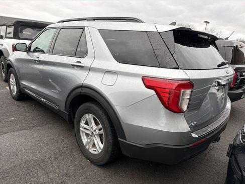 Used 2022 Ford Explorer XLT w/ Class IV Trailer Tow Package image 4