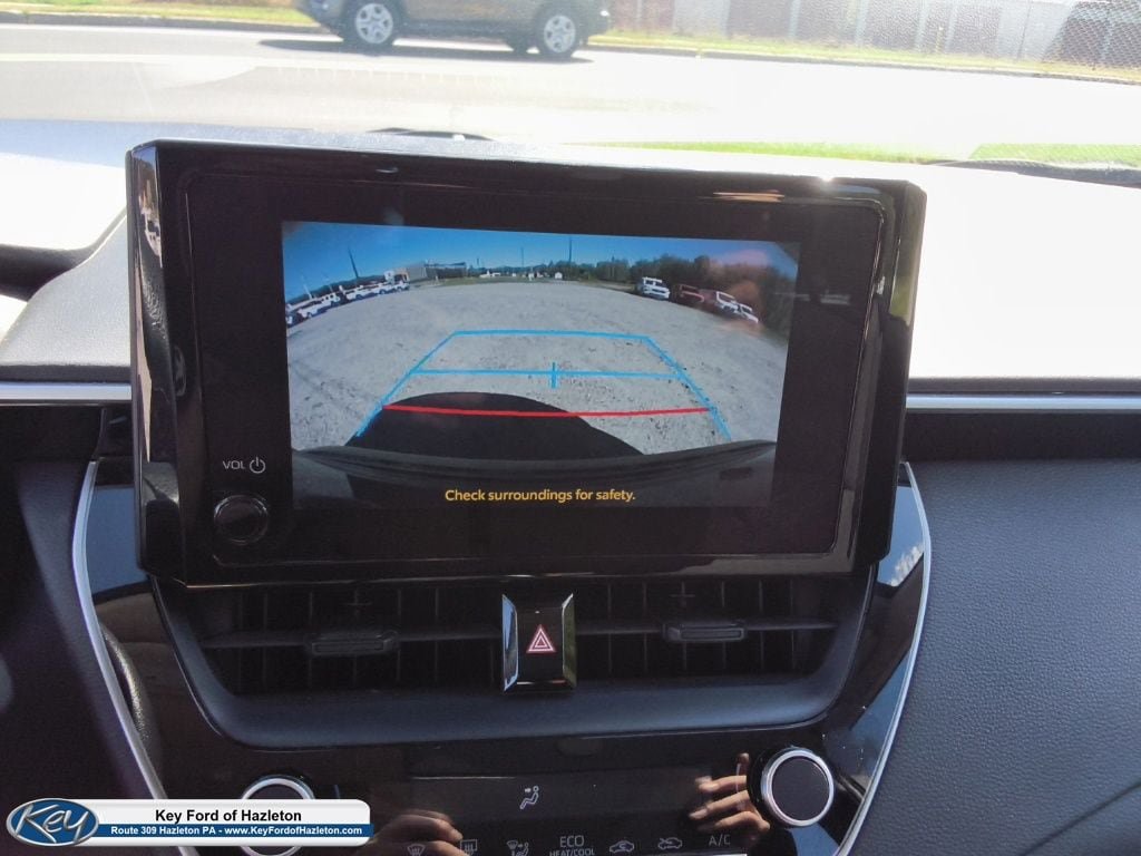 Used 2024 Toyota Corolla LE FWD image 32