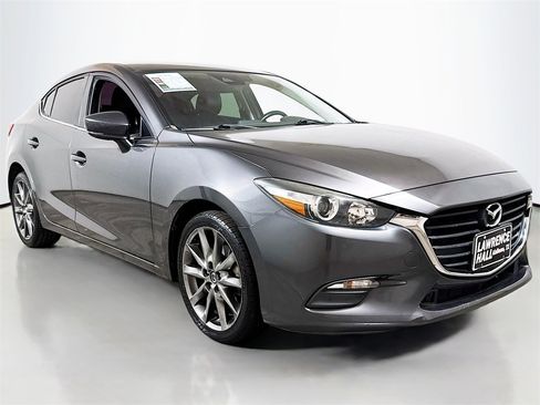 Used 2018 MAZDA MAZDA3 Touring image 3
