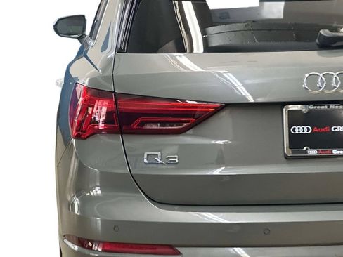 Used 2023 Audi Q3 2.0T Premium w/ Convenience Package AWD/4WD image 29