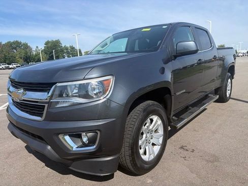 Used 2017 Chevrolet Colorado LT w/ LT Convenience Package RWD image 2