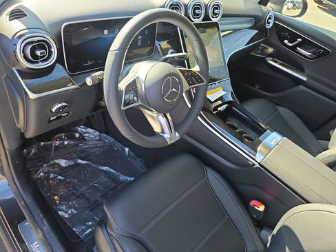 New 2025 Mercedes-Benz GLC 350e 4MATIC image 9