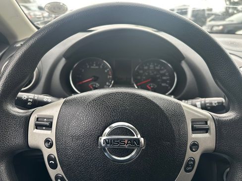 Used 2013 Nissan Rogue SV image 16