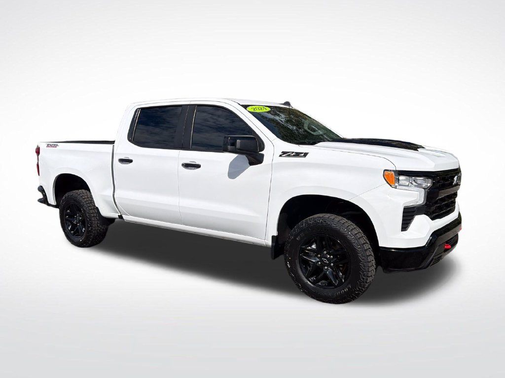Used 2024 Chevrolet Silverado 1500 LT Trail Boss w/ Convenience Package II AWD/4WD image 8