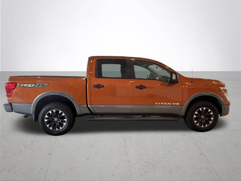 Used 2019 Nissan Titan PRO-4X w/ Pro-4x Convenience Package AWD/4WD image 6