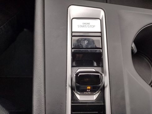 Used 2024 Volkswagen Atlas SE image 31