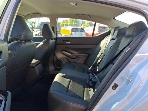 New 2025 Nissan Altima 2.5 SR image 6