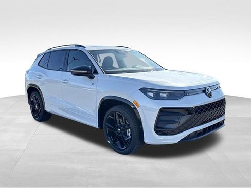 New 2026 Volkswagen Tiguan SE R-Line AWD/4WD image 7