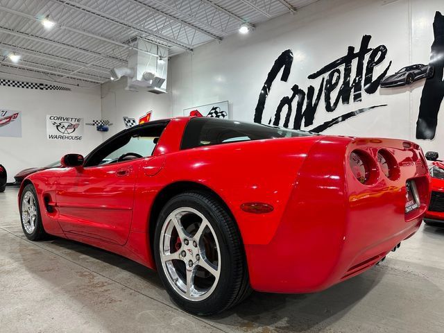 Used 2004 Chevrolet Corvette Coupe w/ Preferred Equipment Group RWD image 4