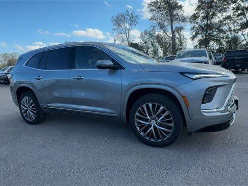 New 2026 Buick Enclave Avenir image 2