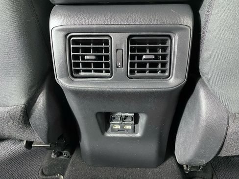 Used 2021 Toyota RAV4 XLE w/ Convenience Package image 29