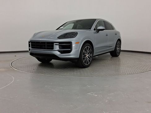 Used 2026 Porsche Cayenne Coupe AWD/4WD image 1