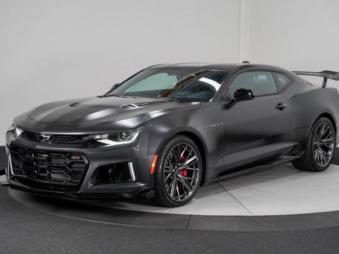 Used 2024 Chevrolet Camaro ZL1 RWD image 6