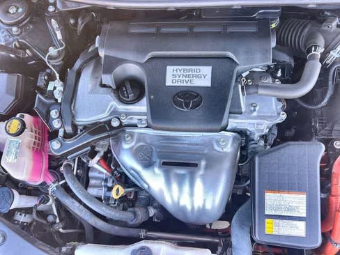 Used 2016 Toyota Avalon Limited image 10