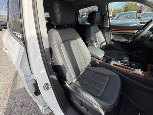 Certified 2023 Audi Q5 2.0T Premium Plus w/ Premium Plus Package image 28