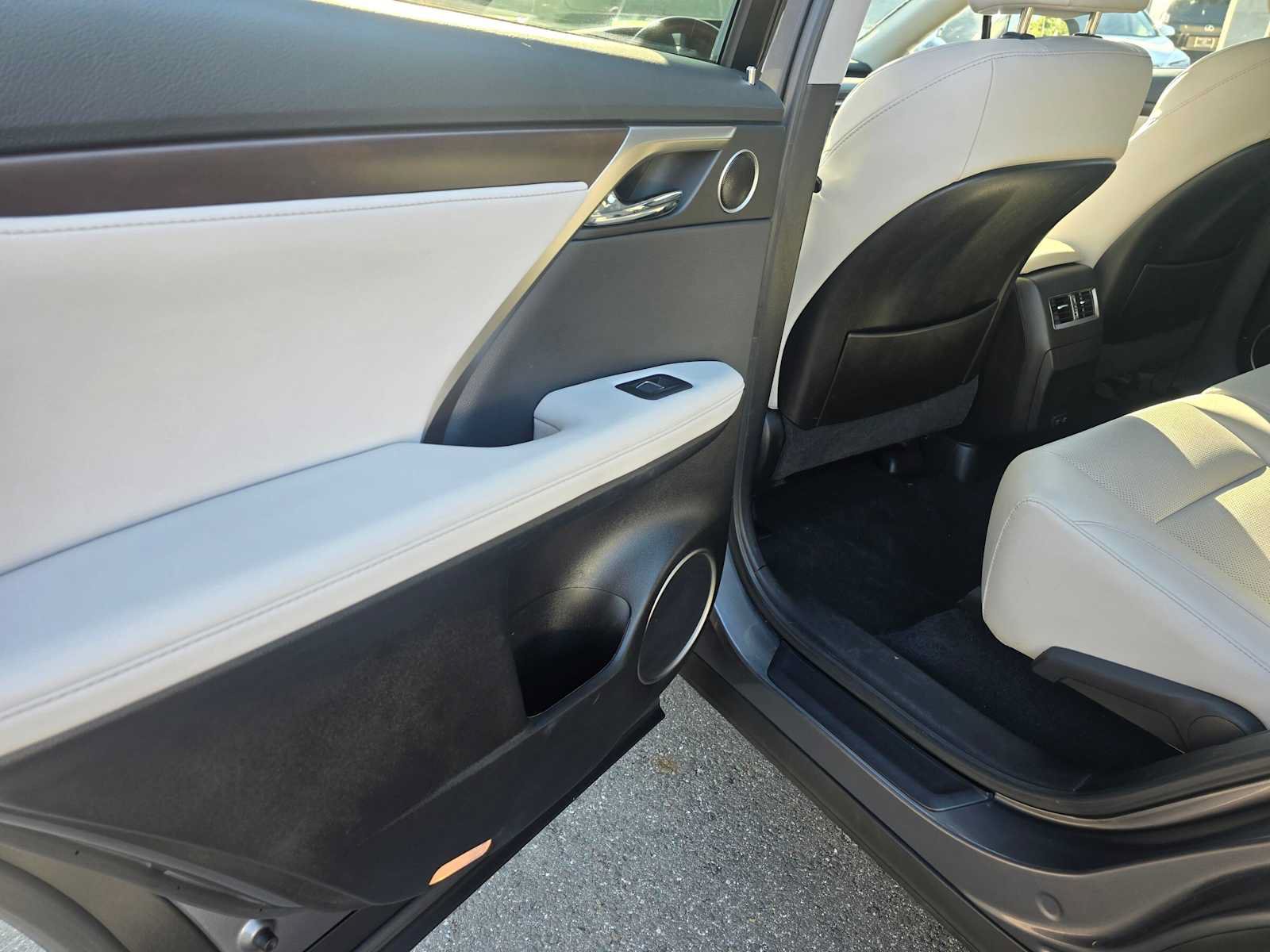 Used 2022 Lexus RX 350 FWD w/ Premium Package image 16