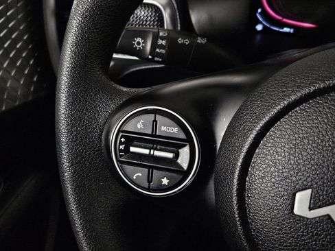 Used 2025 Kia Soul LX w/ LX Technology Package image 20