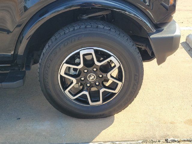 Used 2024 Ford Bronco Outer Banks AWD/4WD image 4