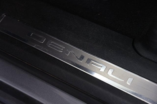 Used 2023 GMC Yukon Denali AWD/4WD image 21