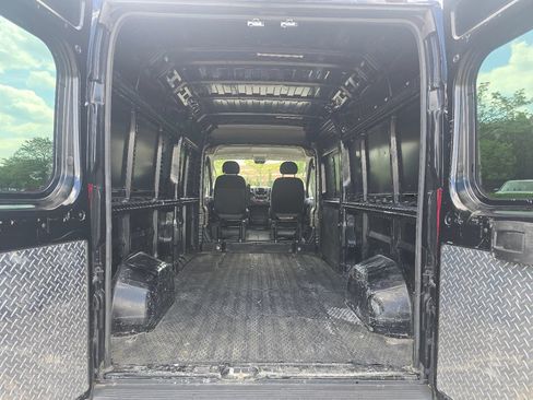 Used 2018 RAM ProMaster 3500 w/ Premium Appearance Group FWD image 11