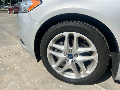 Used 2014 Ford Fusion SE w/ Equipment Group 202A FWD image 38