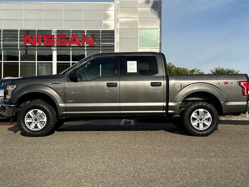 Used 2017 Ford F150 XLT image 7