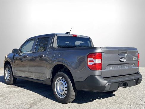 New 2025 Ford Maverick XL image 21