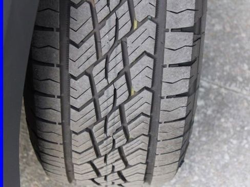 Used 2025 Volkswagen Atlas Peak Edition SE image 15