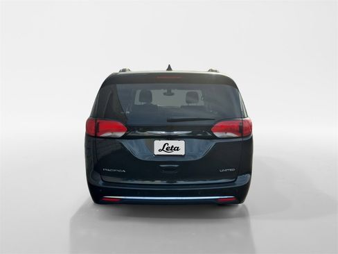 Used 2020 Chrysler Pacifica Limited image 5