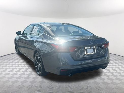 Used 2025 Nissan Altima 2.5 SR w/ SR Premium Package FWD image 7