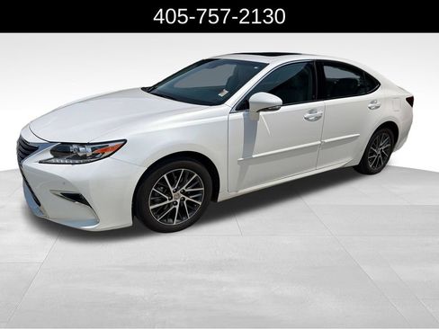 Used 2016 Lexus ES 350 w/ Luxury Package w/Wood Trim FWD image 1