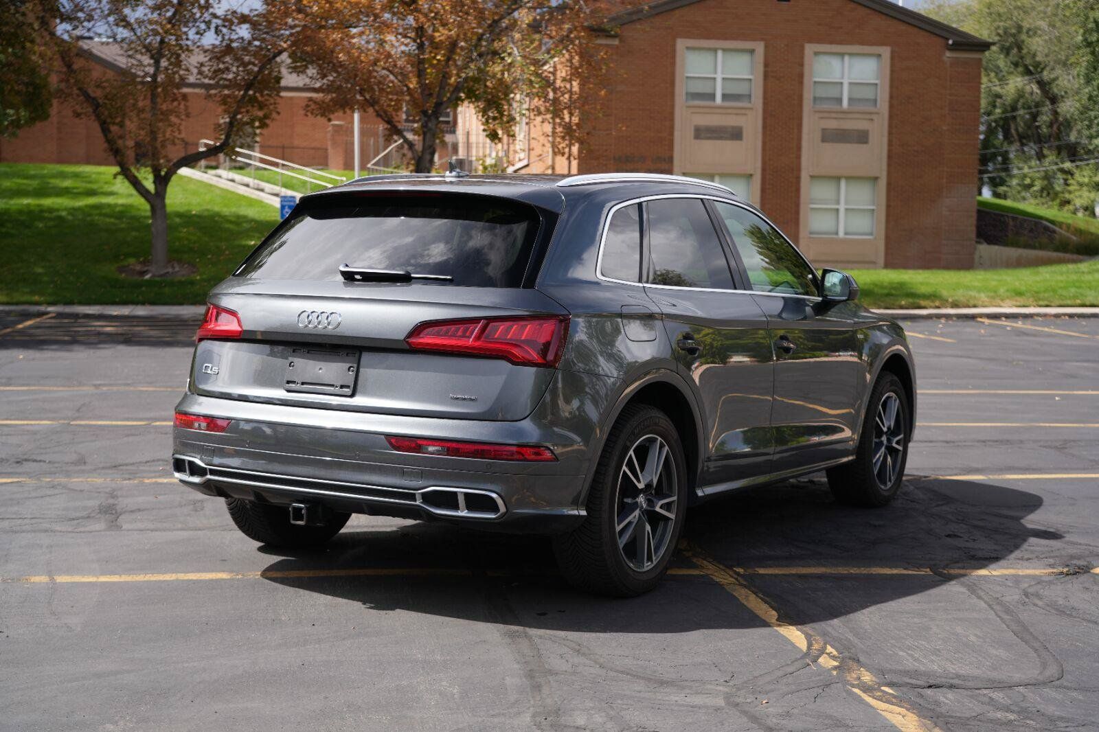 Used 2020 Audi Q5 e Premium Plus w/ Premium Plus Package AWD/4WD image 5