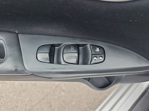 Used 2016 Nissan Sentra SV FWD image 32