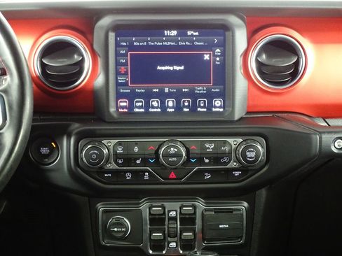 Used 2020 Jeep Wrangler Unlimited Rubicon w/ Dual Top Group image 30