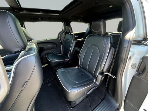 Used 2026 Chrysler Pacifica Limited w/ S Appearance Package FWD image 22