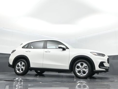 Certified 2025 Honda HR-V LX image 29