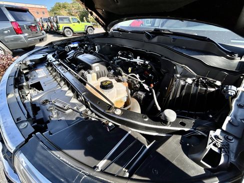 Used 2023 Ford Explorer XLT w/ Equipment Group 202A image 18