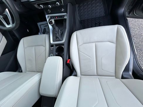 Used 2024 Audi Q3 2.0T Premium Plus w/ Premium Plus Package image 49