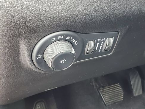 Used 2023 Jeep Compass Limited AWD/4WD image 10