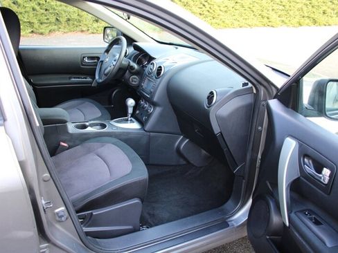 Used 2013 Nissan Rogue SV w/ Premium Pkg image 15