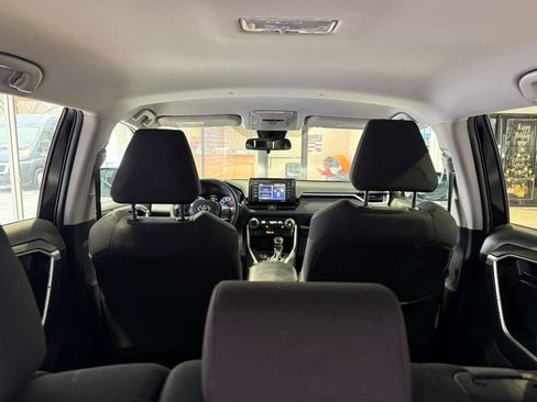 Used 2021 Toyota RAV4 LE image 47