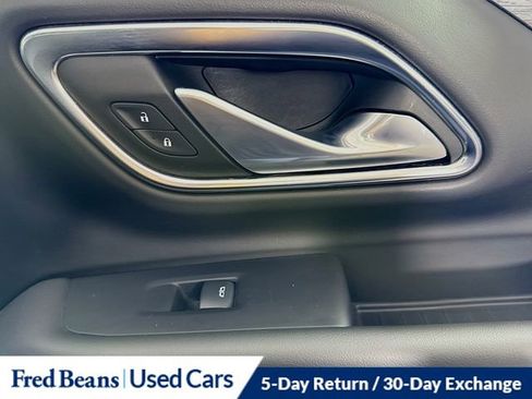 Used 2024 Chevrolet Suburban LT image 37