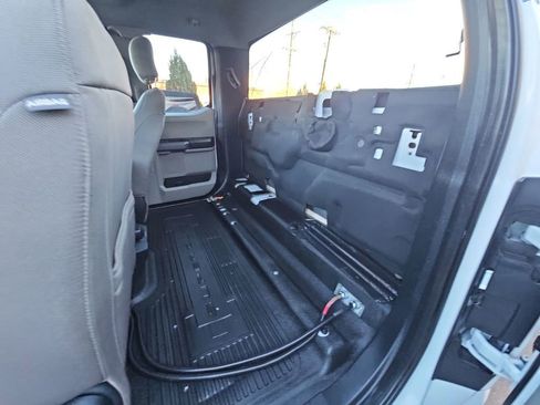 Used 2021 Ford F350 XLT w/ Camper Package image 19