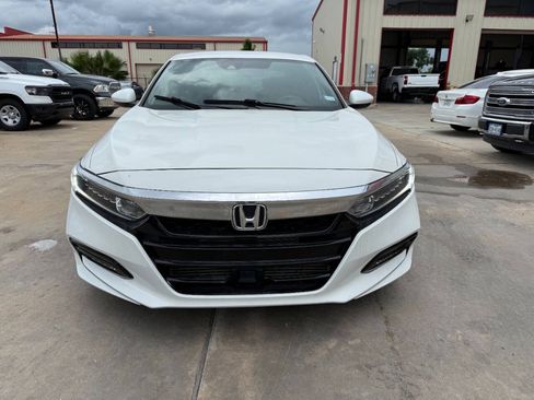 Used 2019 Honda Accord Sport image 3
