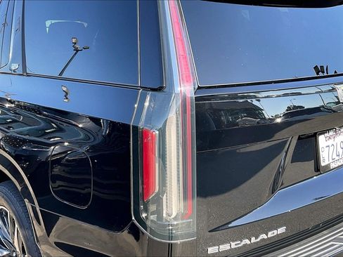 Used 2023 Cadillac Escalade Sport Platinum AWD/4WD image 26