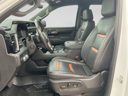Used 2022 GMC Sierra 1500 AT4 w/ AT4 Premium Package AWD/4WD image 10