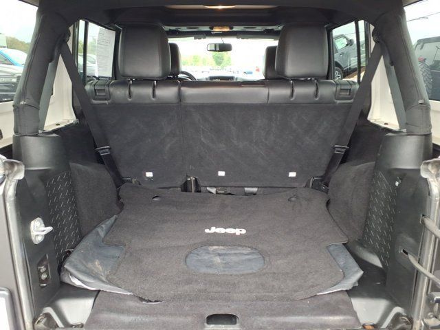 Used 2016 Jeep Wrangler Unlimited Sahara AWD/4WD image 26