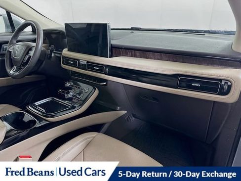 Certified 2022 Lincoln Nautilus Reserve image 32