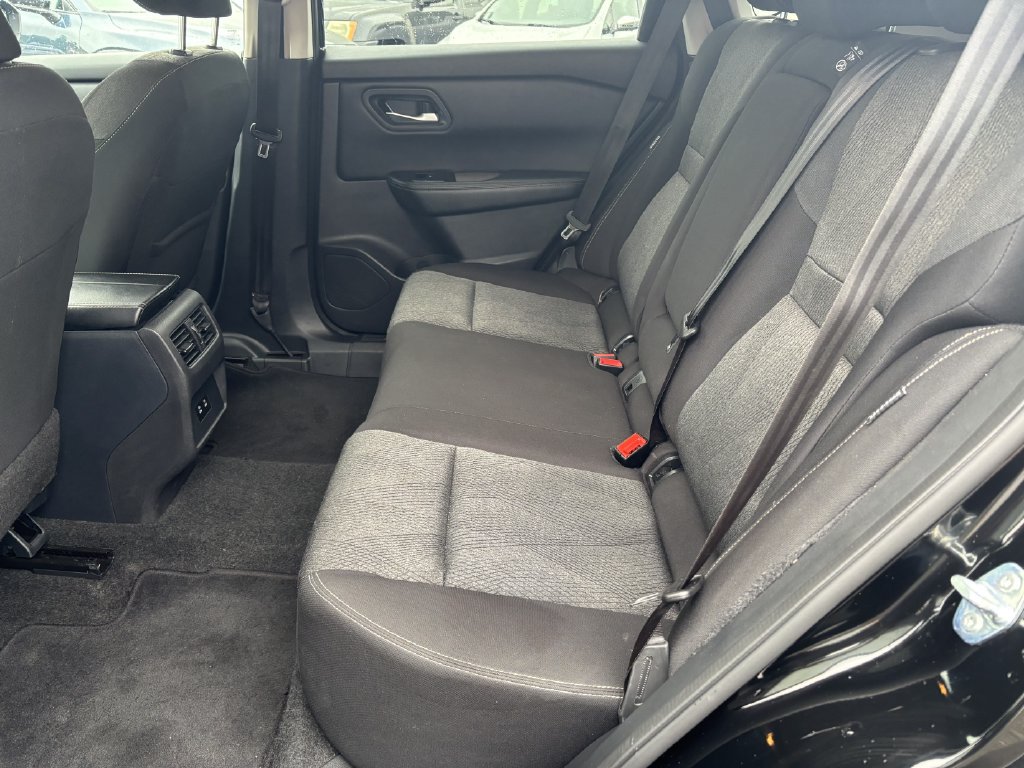 Used 2025 Nissan Rogue SV AWD/4WD image 22