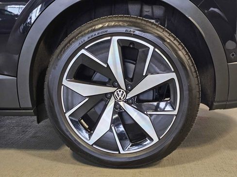 Used 2023 Volkswagen ID.4 Pro S AWD/4WD image 8